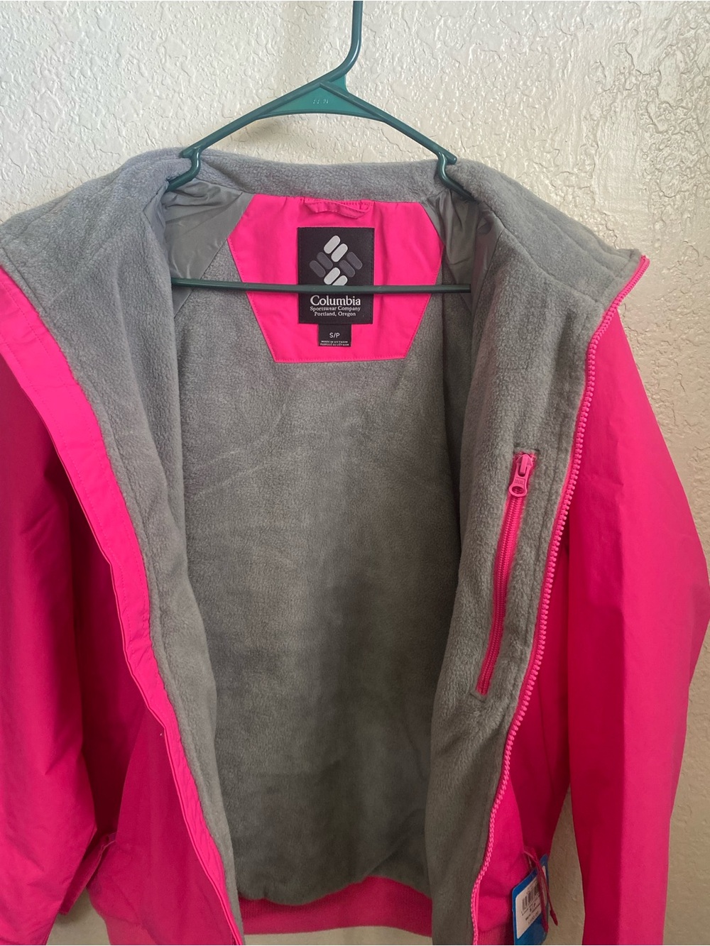 Columbia Women's Hot Pink Ski Jacket with Gray Fleece Lining